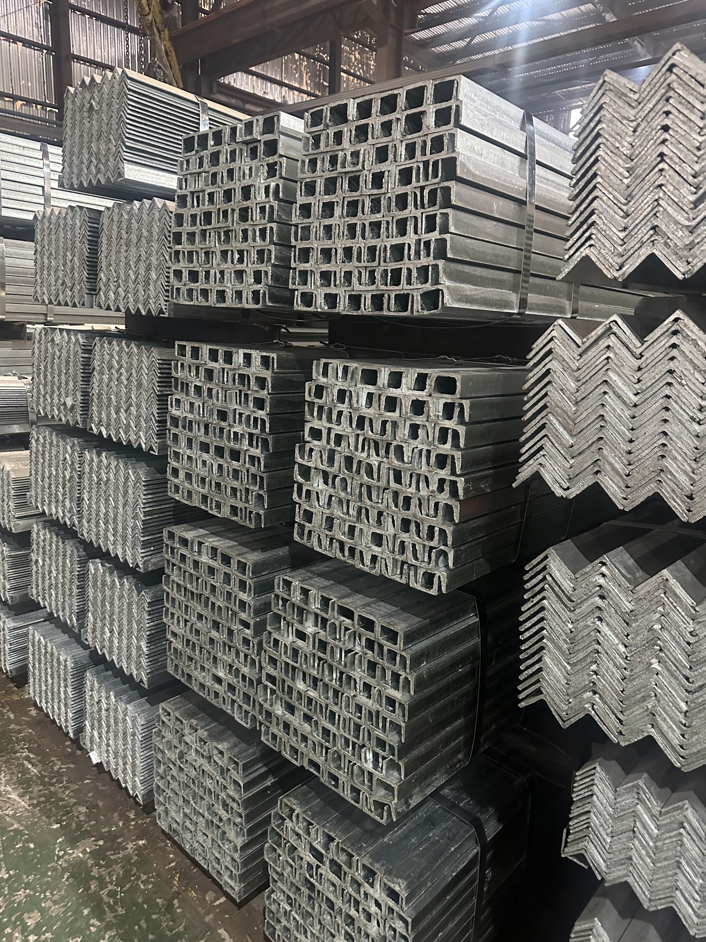 Steel stock for Kuwait GCC supply