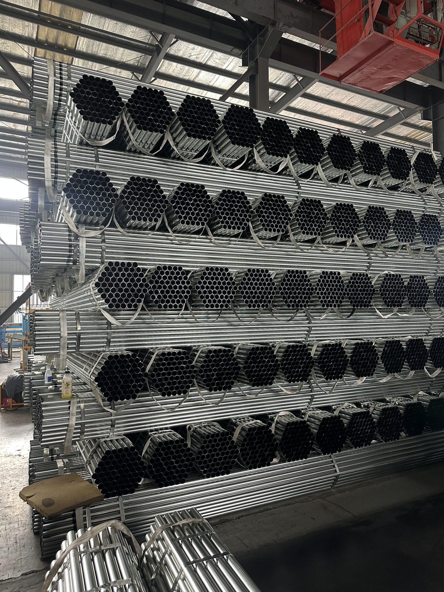 Galvanized pipe bundles in stock