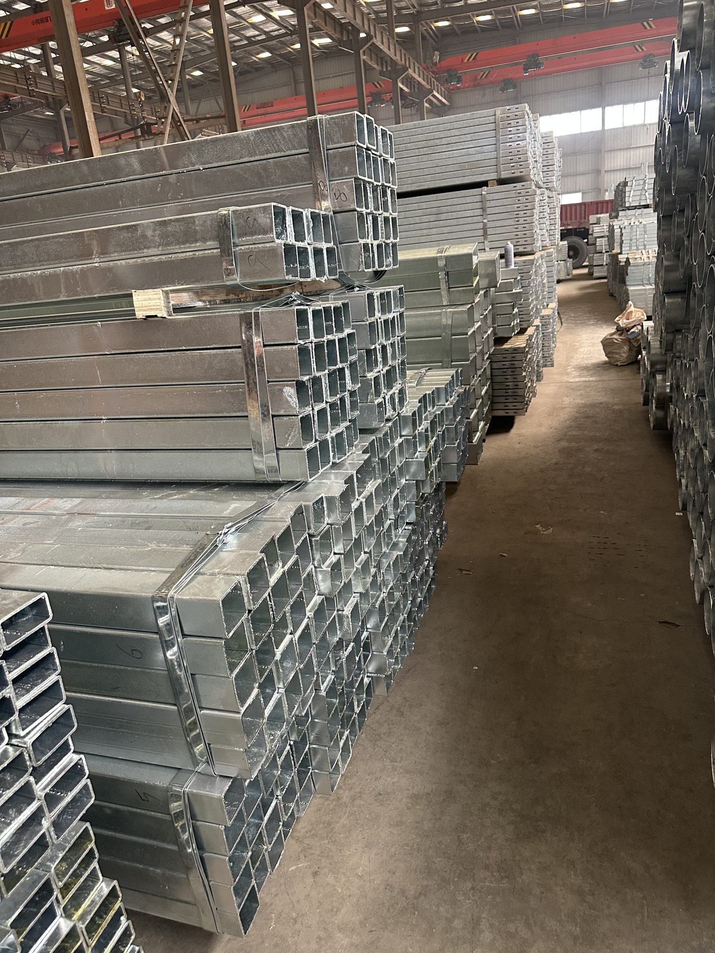 Square and rectangular tubes in stock